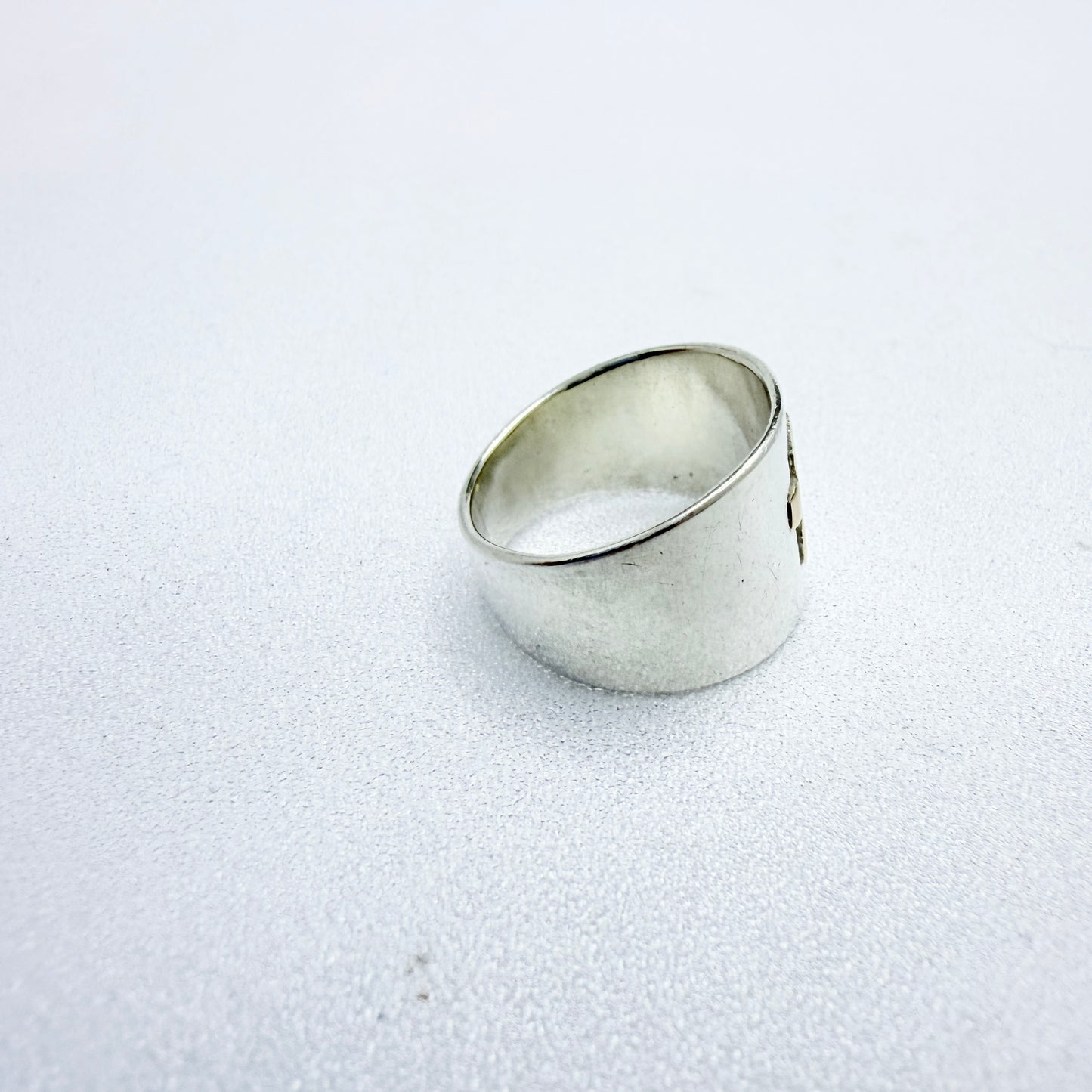 Torbjörn Gruner, Sweden 1986. Vintage Sterling Silver 18k Gold Cross Ring.