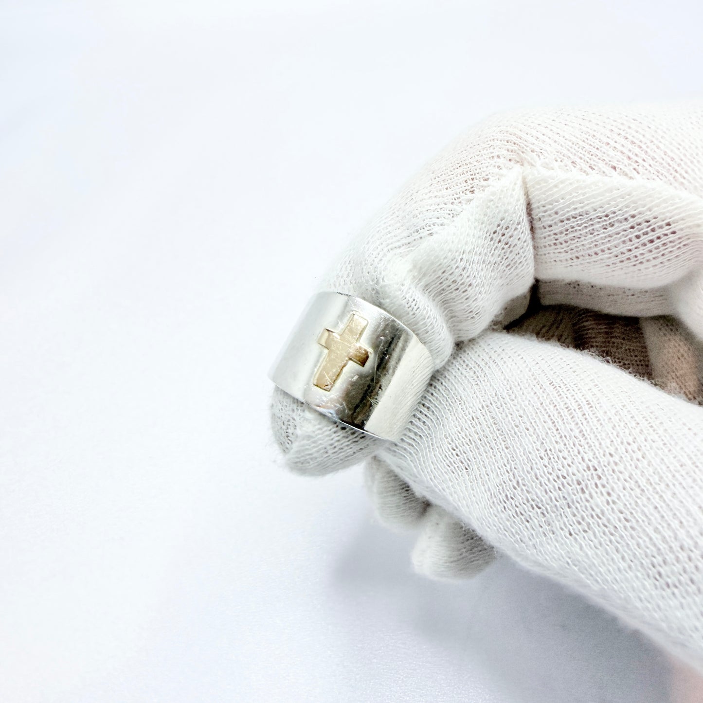 Torbjörn Gruner, Sweden 1986. Vintage Sterling Silver 18k Gold Cross Ring.