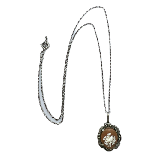 Vintage 1940s. Solid Silver Cameo Marcasite Pendant Necklace.