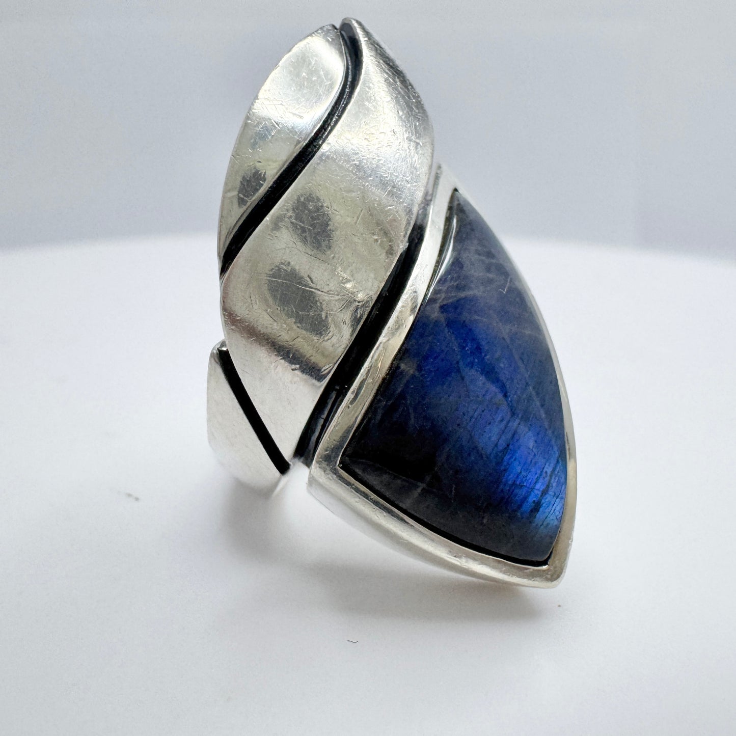 KEN or KLEIN, Bold Vintage Sterling Silver Labradorite Ring.
