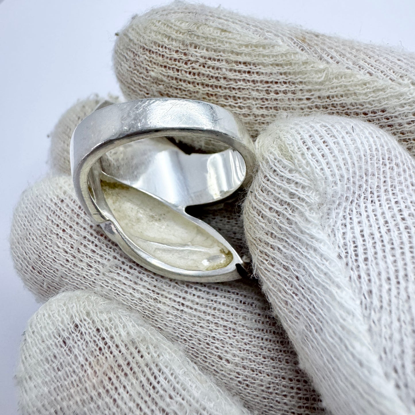 KEN or KLEIN, Bold Vintage Sterling Silver Labradorite Ring.
