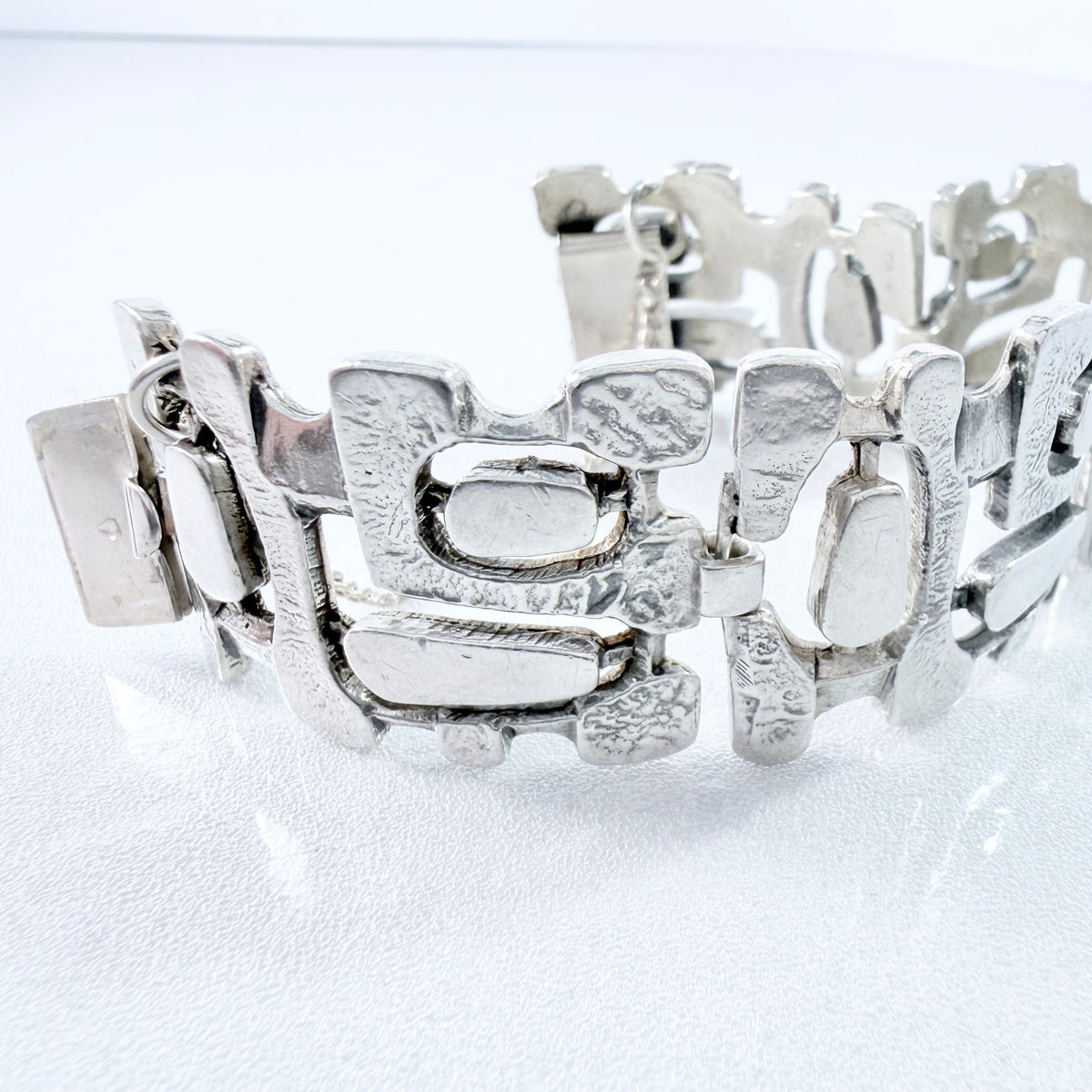 Joachim Klintz, Sweden year 1970. Chunky Vintage Modernist Sterling Silver Bracelet.