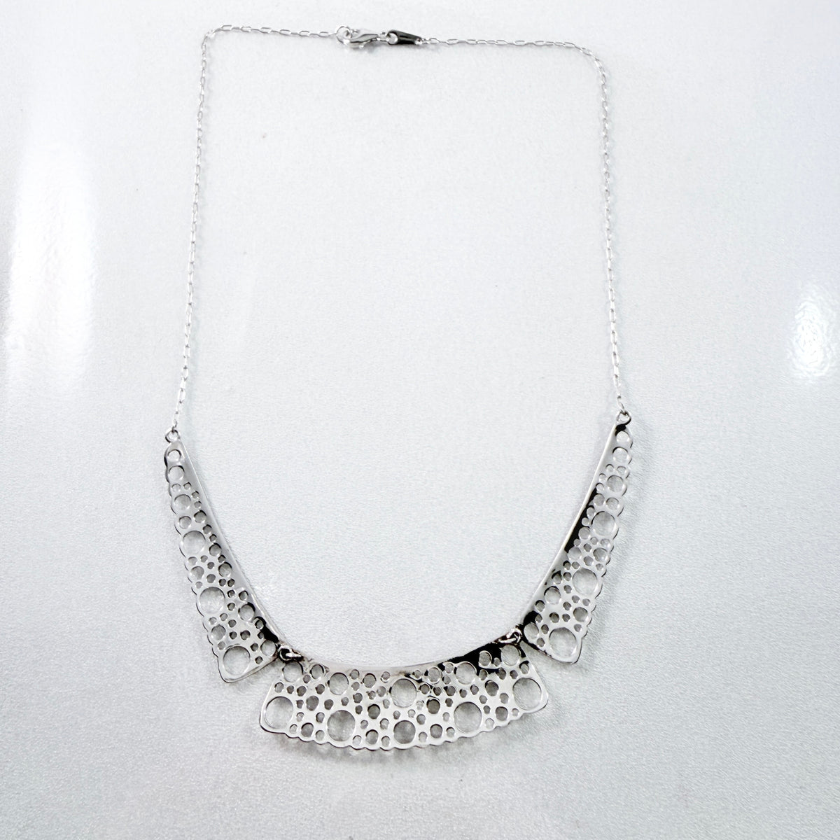 Kultakeskus, Finland. Design Liisa Vitali, Vintage Sterling Silver Necklace
