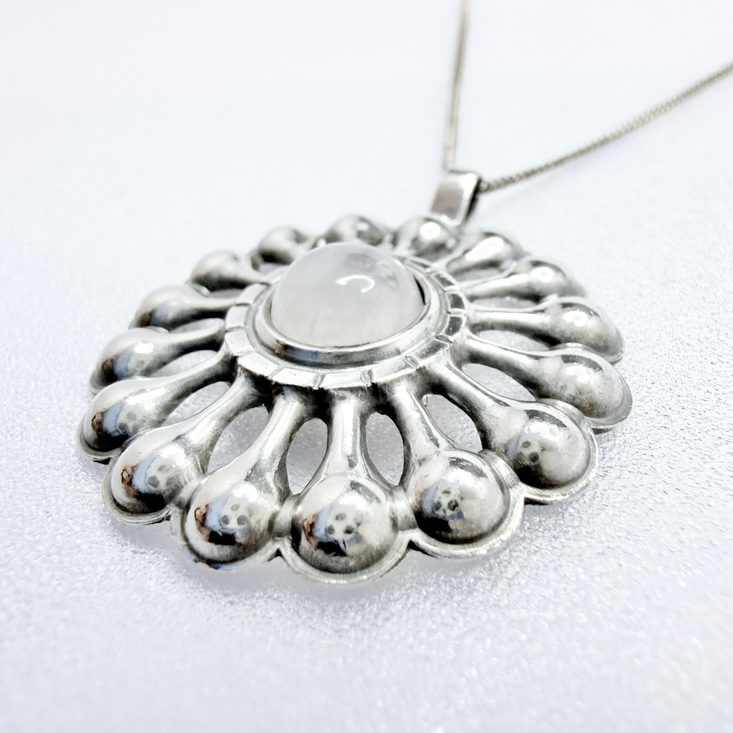 Kalevala Koru, Finland 1969. Vintage Sterling Silver Quartz Pendant Necklace.