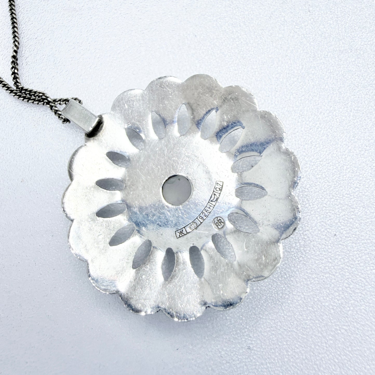 Kalevala Koru, Finland 1969. Vintage Sterling Silver Quartz Pendant Necklace.