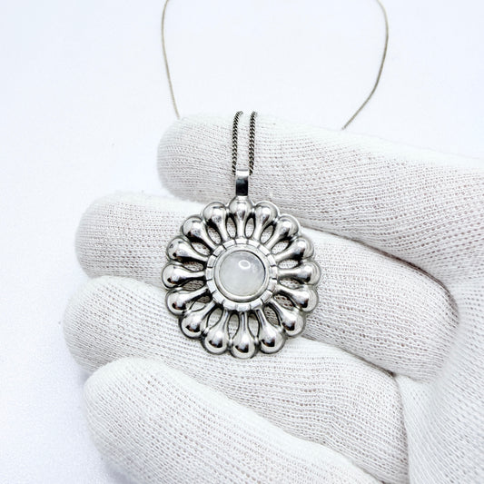 Kalevala Koru, Finland 1969. Vintage Sterling Silver Quartz Pendant Necklace.