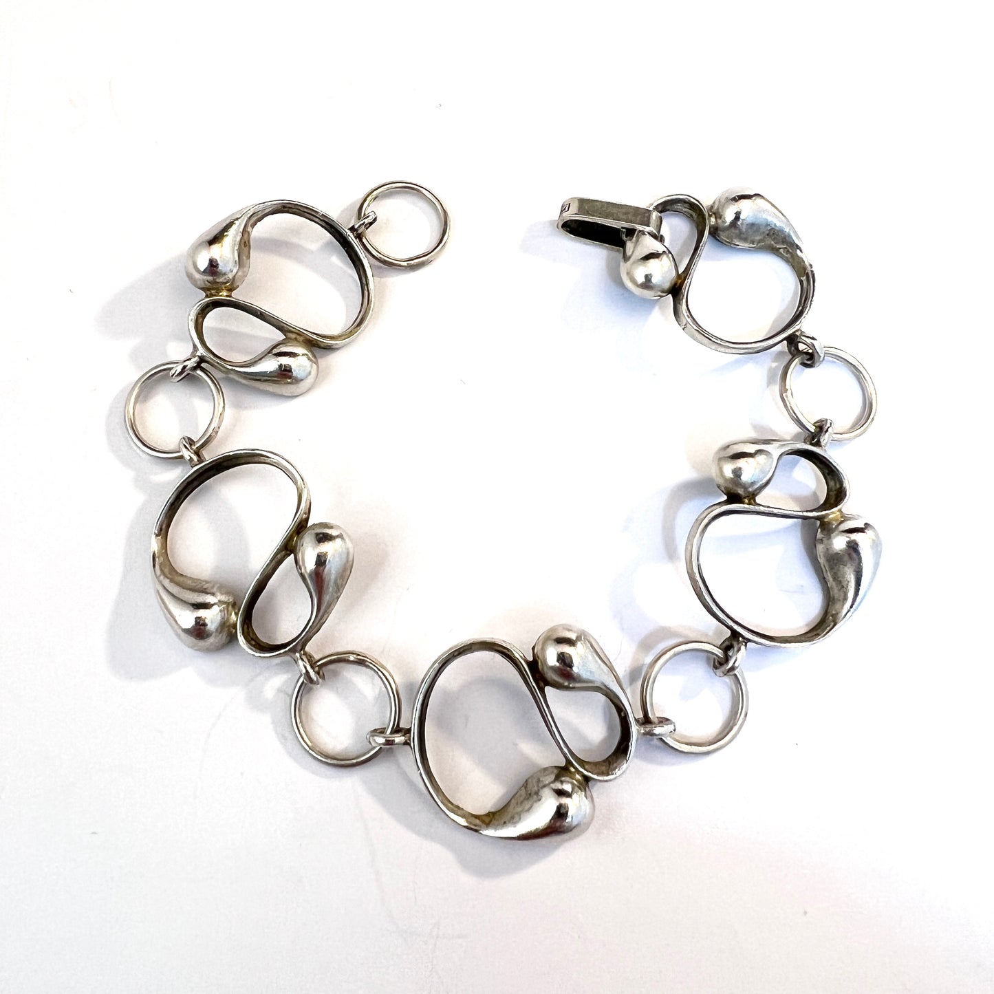 Karl Laine for Sten & Laine, Finland 1976. Vintage Modernist Sterling Silver Bracelet.