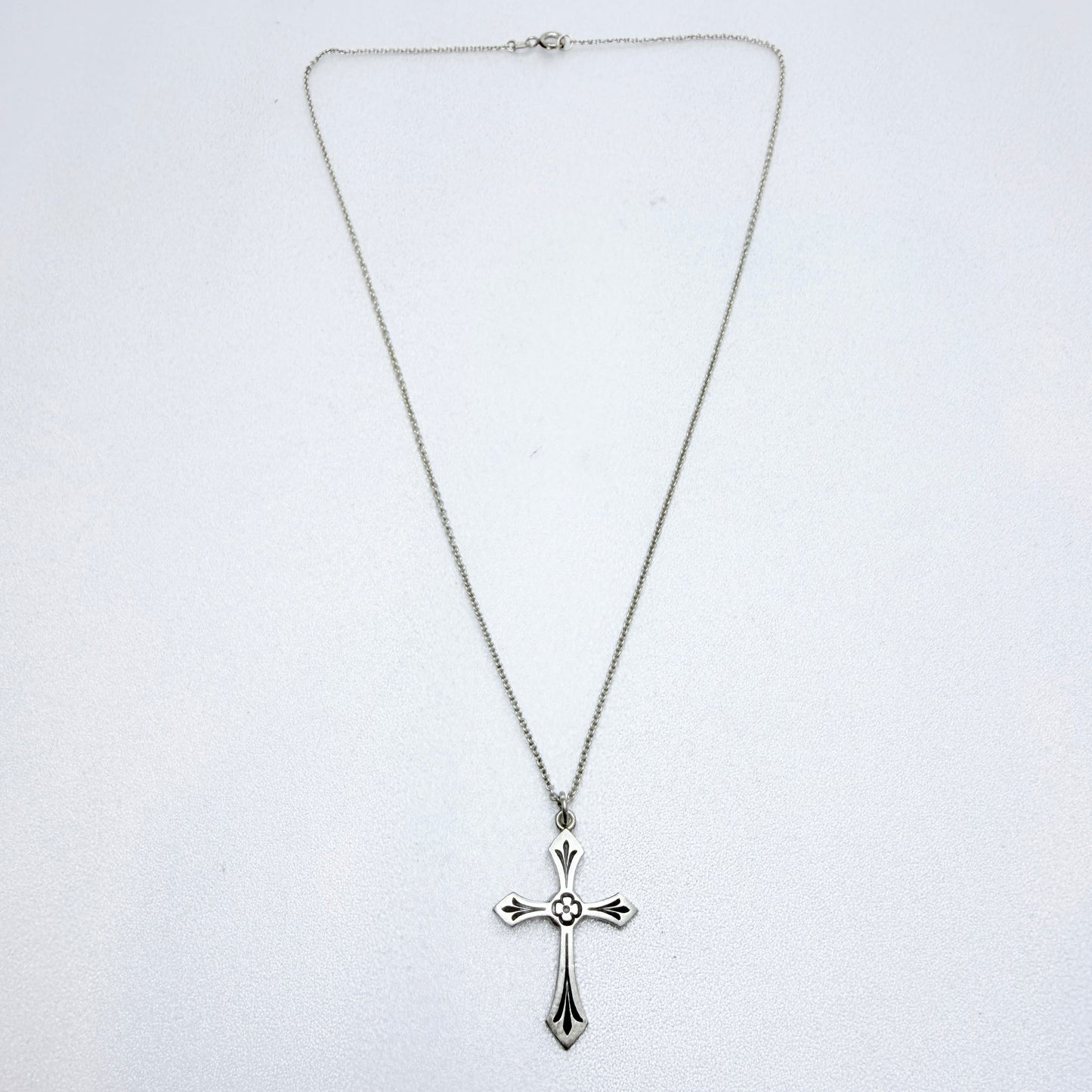 O F Hjortdahl, Norway ca 1940s Solid Silver Cross Pendant Necklace.
