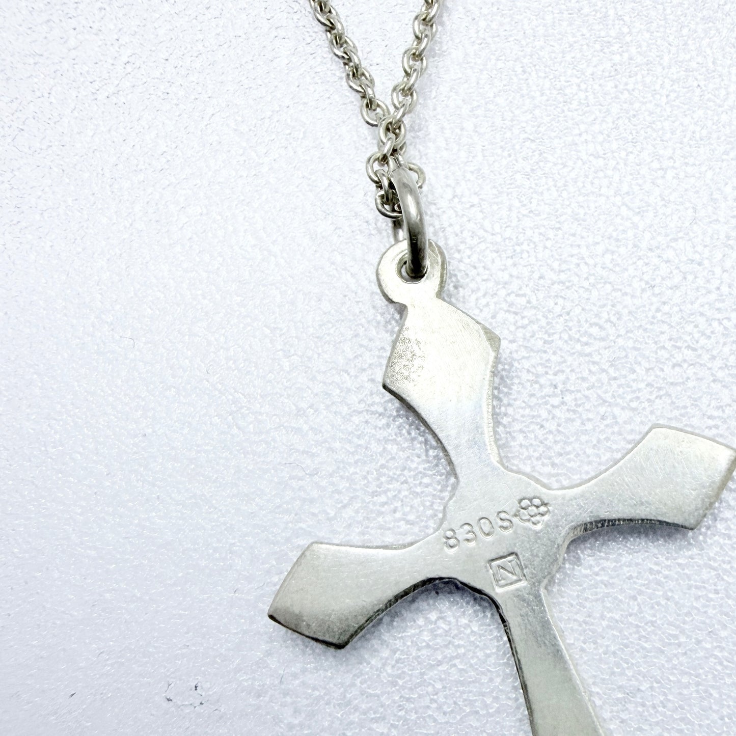 O F Hjortdahl, Norway ca 1940s Solid Silver Cross Pendant Necklace.