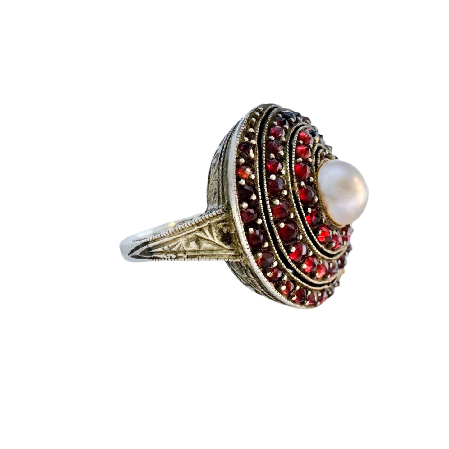 Vintage c 1940s. Sold Silver Garnet Pearl Ring.