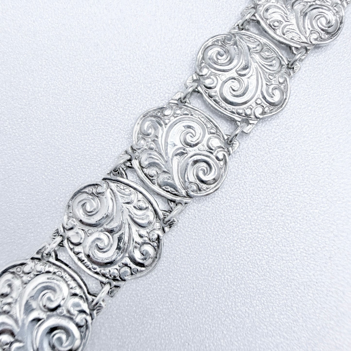 Johannes Bronee, Denmark c 1950s. Vintage Solid SIlver Bracelet.