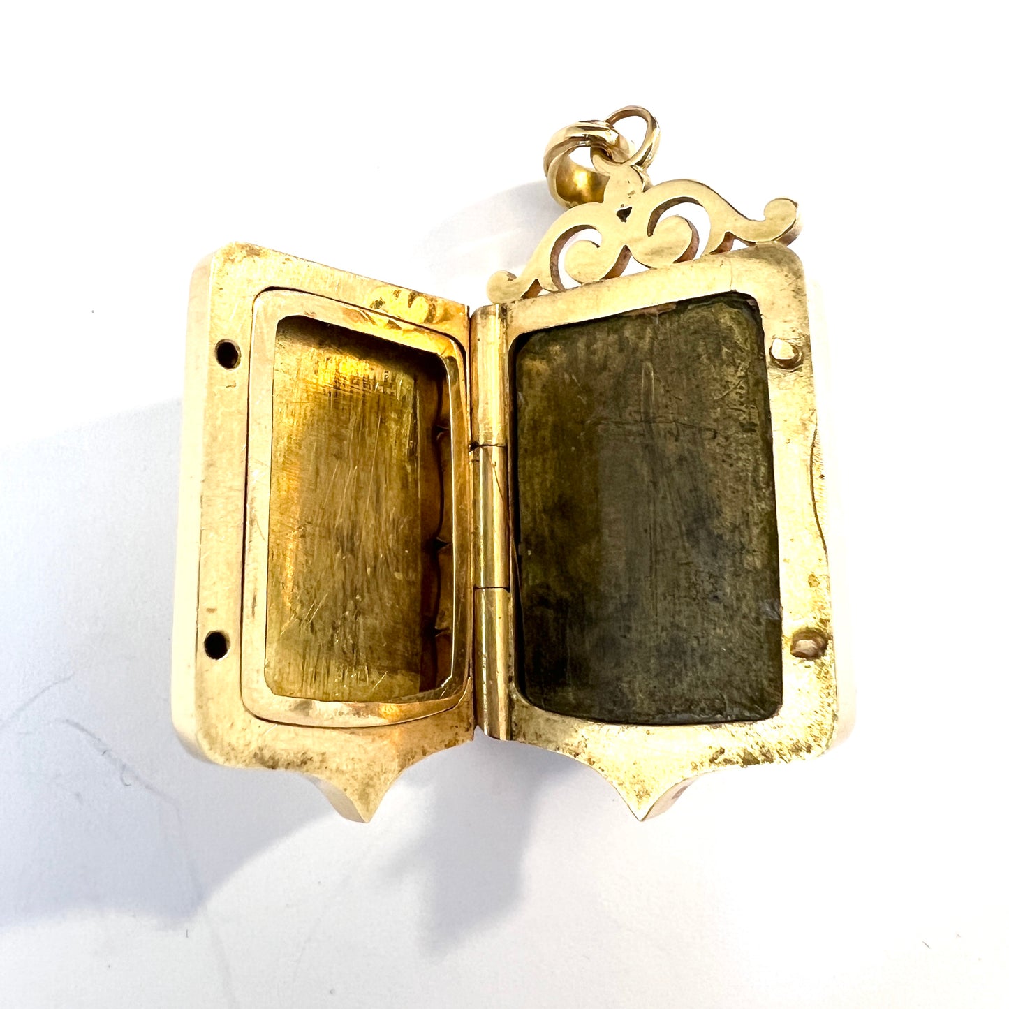 Sweden 1883. Antique Victorian 18k Gold Cameo Locket Pendant.