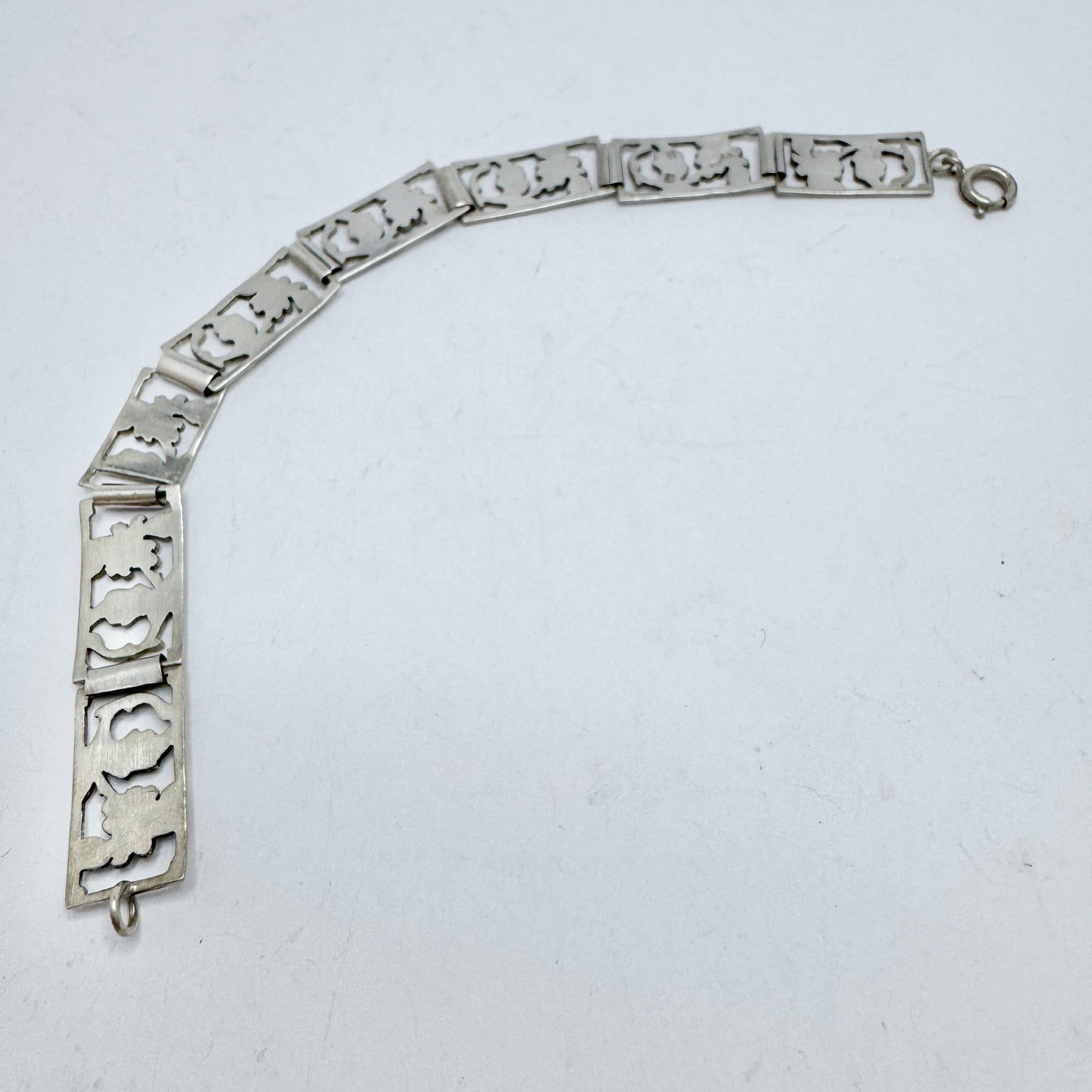 Finland 1943. Rare Vintage War-era Solid Silver Floral Bracelet.