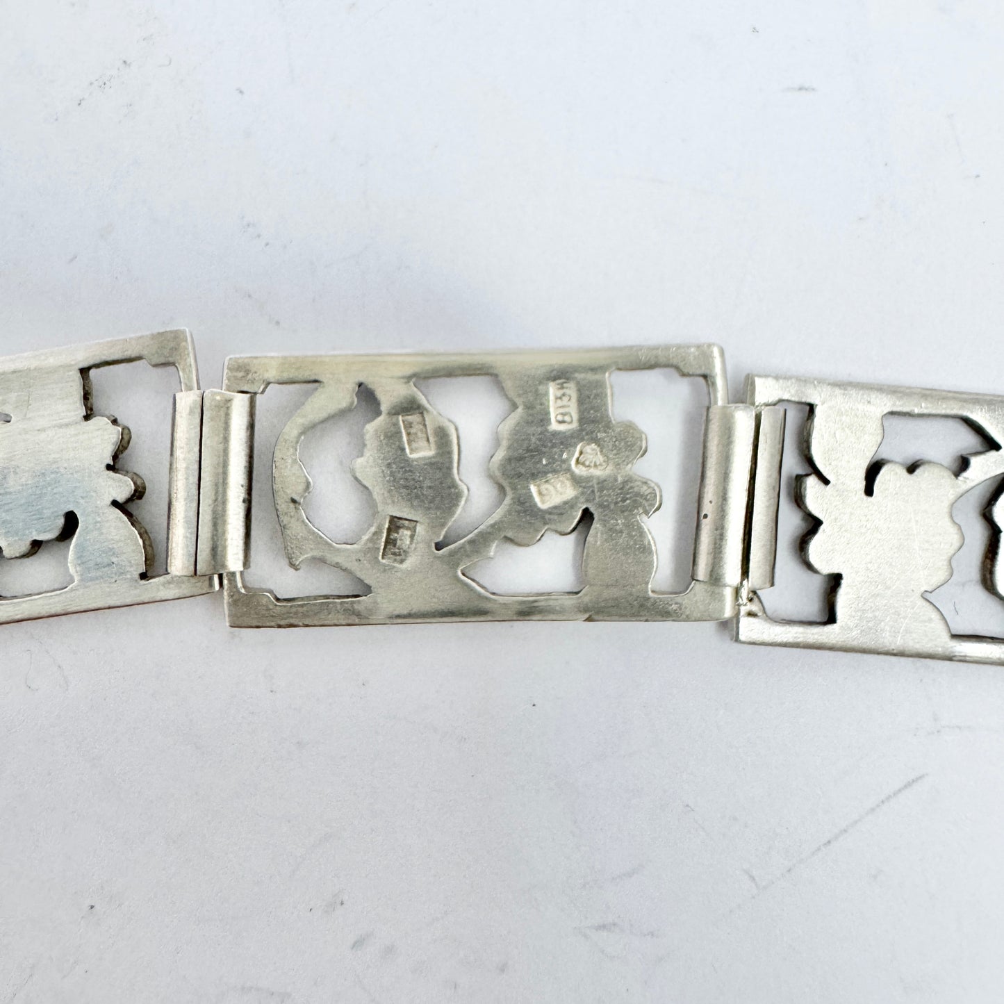 Finland 1943. Rare Vintage War-era Solid Silver Floral Bracelet.