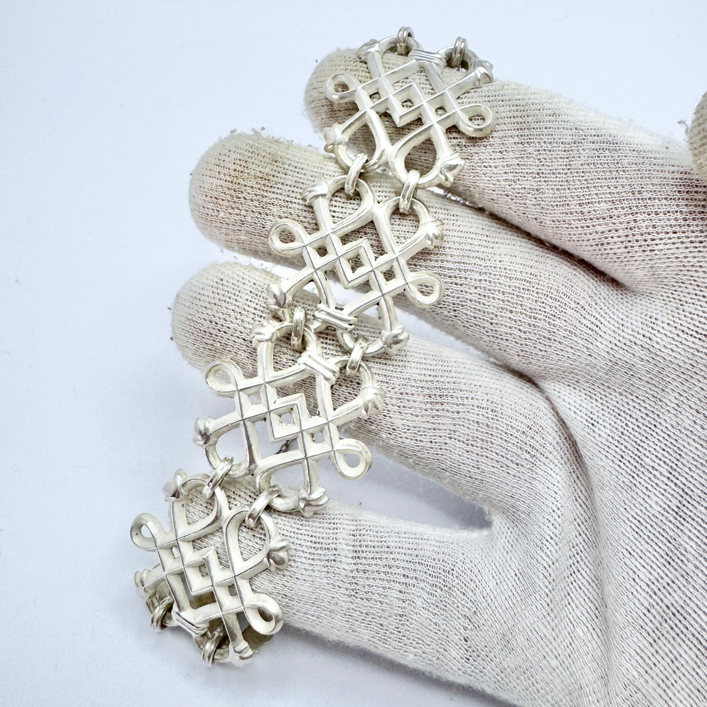 Kalevala Koru, Finland 1961. Bold Vintage Solid Silver Bracelet.