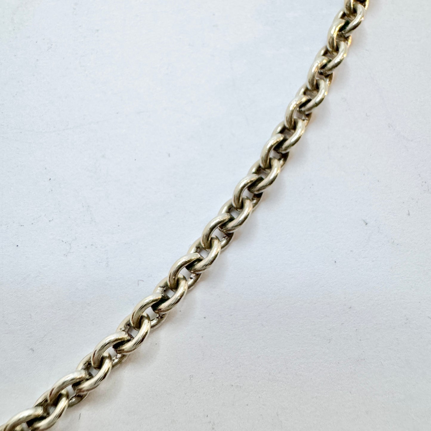 Vintage c 1960s Solid Silver 28in Long Chain Necklace.