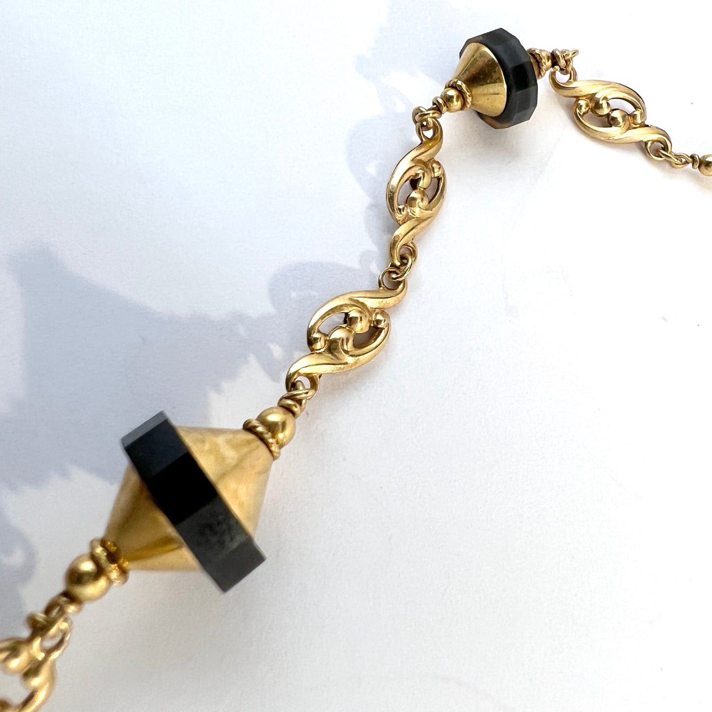 G Dahlgren, Sweden c 1920s. Art Deco 18k Gold Onyx Necklace.