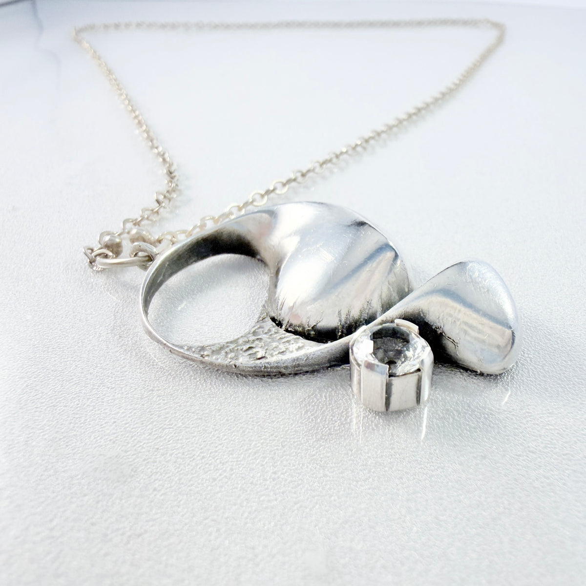 Karl Laine for Sten & Laine, Finland 1975. Vintage Sterling Silver Rock Crystal Pendant Necklace.