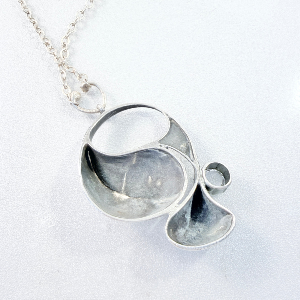 Karl Laine for Sten & Laine, Finland 1975. Vintage Sterling Silver Rock Crystal Pendant Necklace.