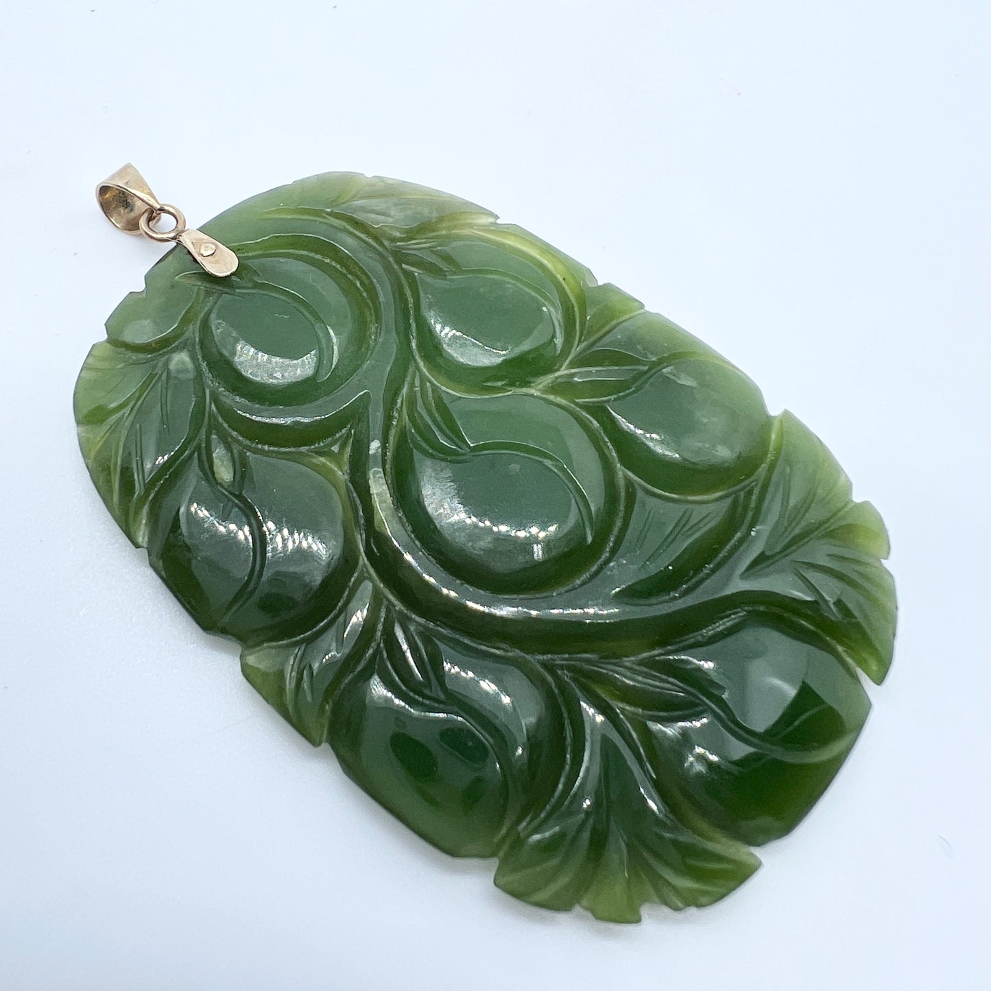 China. Vintage 18k Gold Carved Jade Large Pendant.