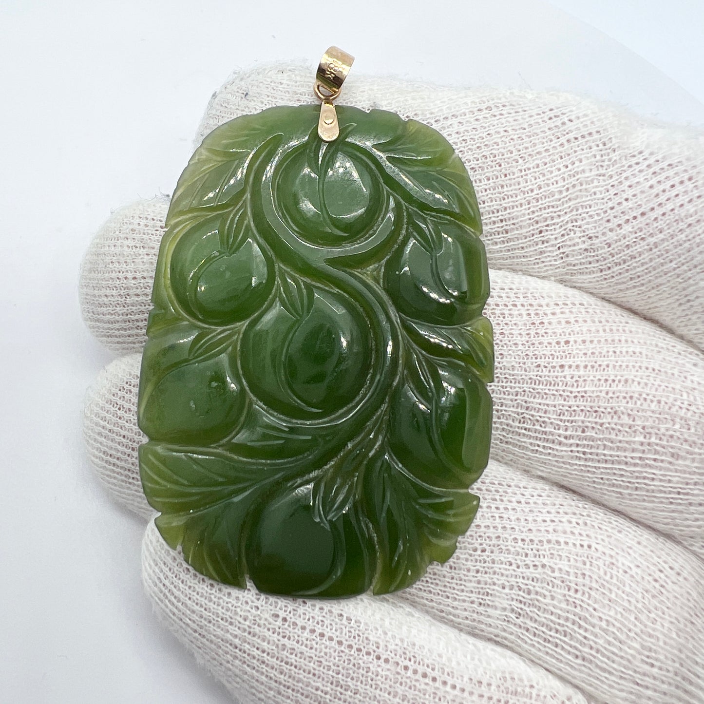 China. Vintage 18k Gold Carved Jade Large Pendant.