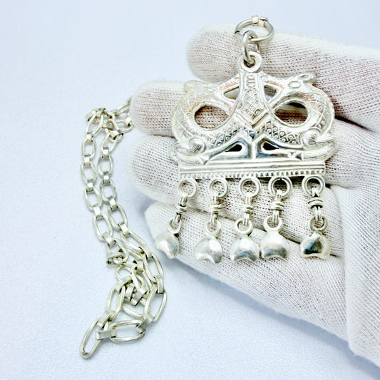 Holger Lindström for Kalevala Koru 1944. Rare ww2-era Large Dragestil Solid Silver Pendant Necklace.