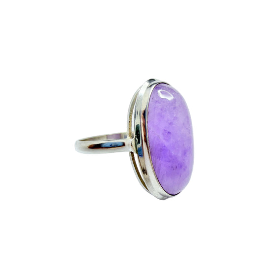 Vintage 1960s. Solid Silver Amethyst Ring.