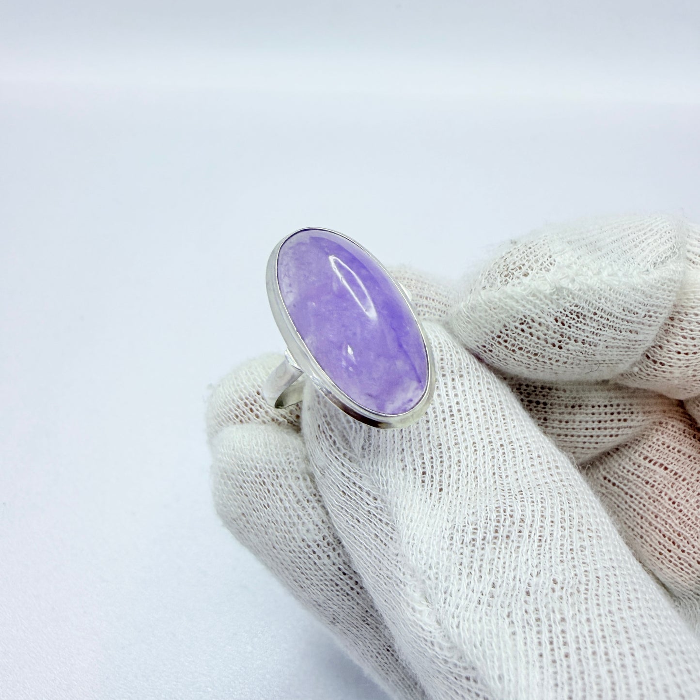 Vintage 1960s. Solid Silver Amethyst Ring.