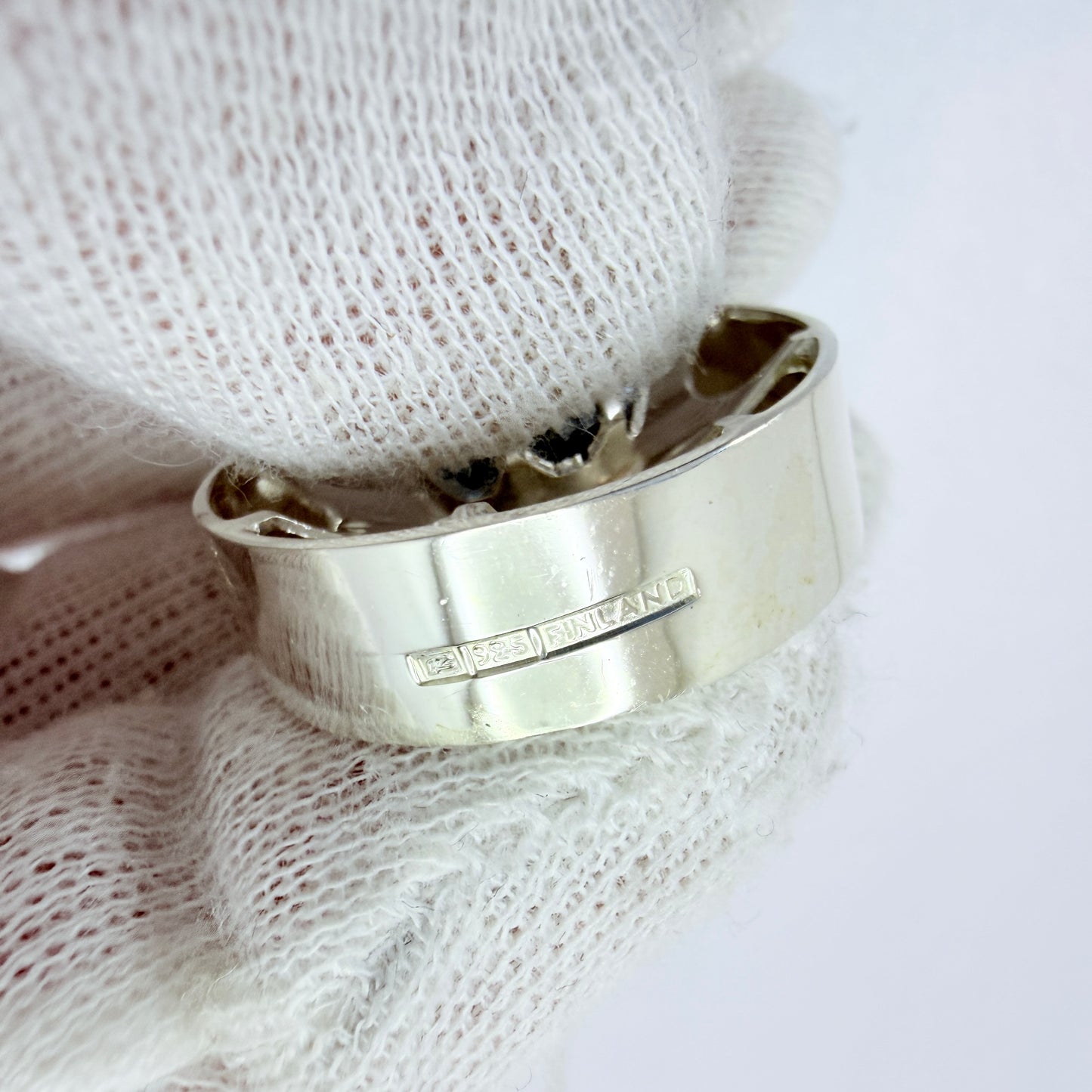 Salovaara, Finland 1970s. Vintage Solid SIlver Blue Synthetic Spinel Pendant Necklace.