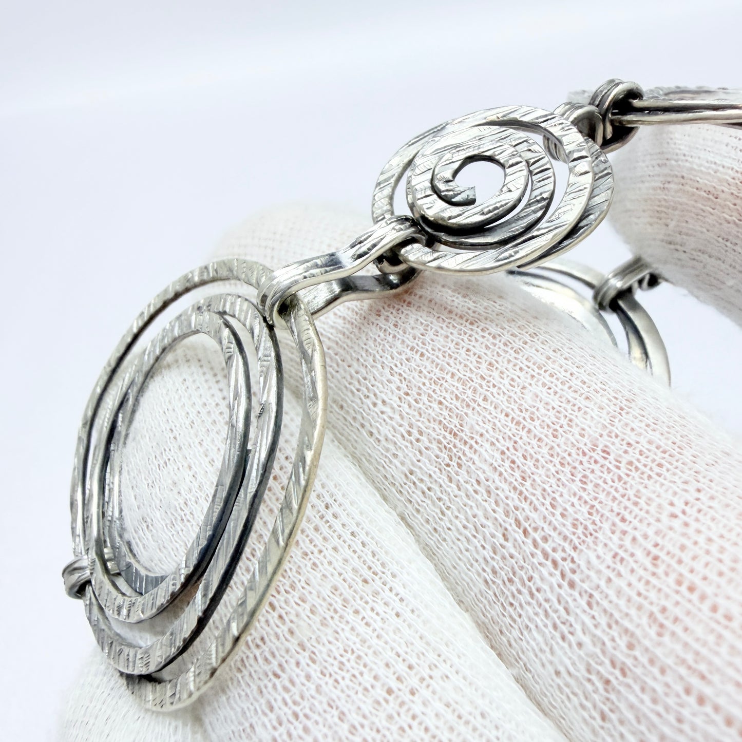 Elis Kauppi, Kupittaan Kulta Finland 1969. Vintage Solid Silver Bracelet.