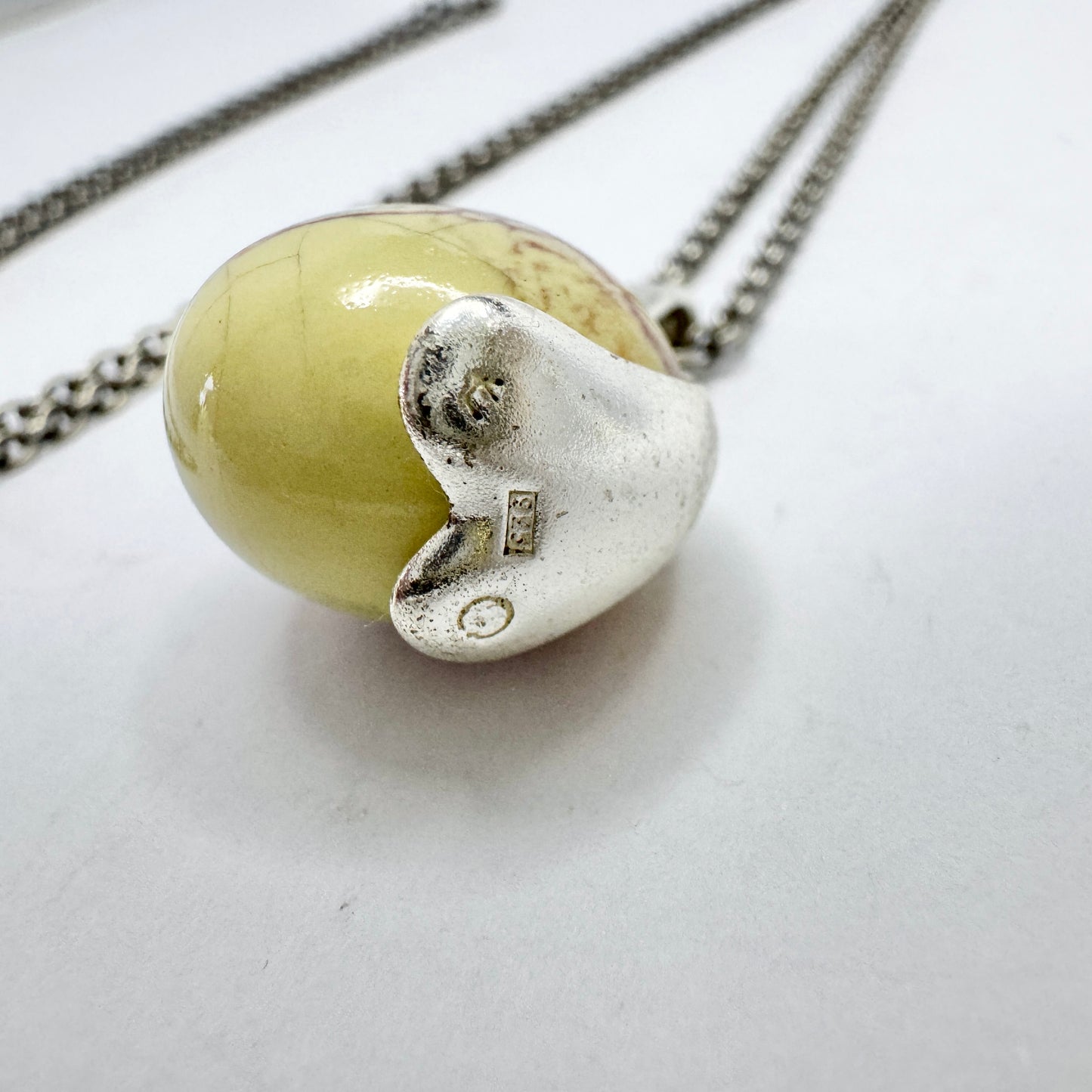 Kalevala Koru, Finland. Vintage Sterling Silver Ceramic Toyri Bird Pendant Necklace.