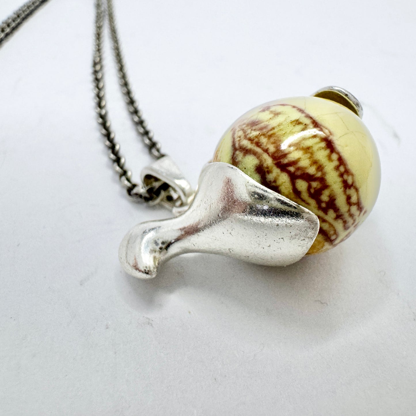 Kalevala Koru, Finland. Vintage Sterling Silver Ceramic Toyri Bird Pendant Necklace.