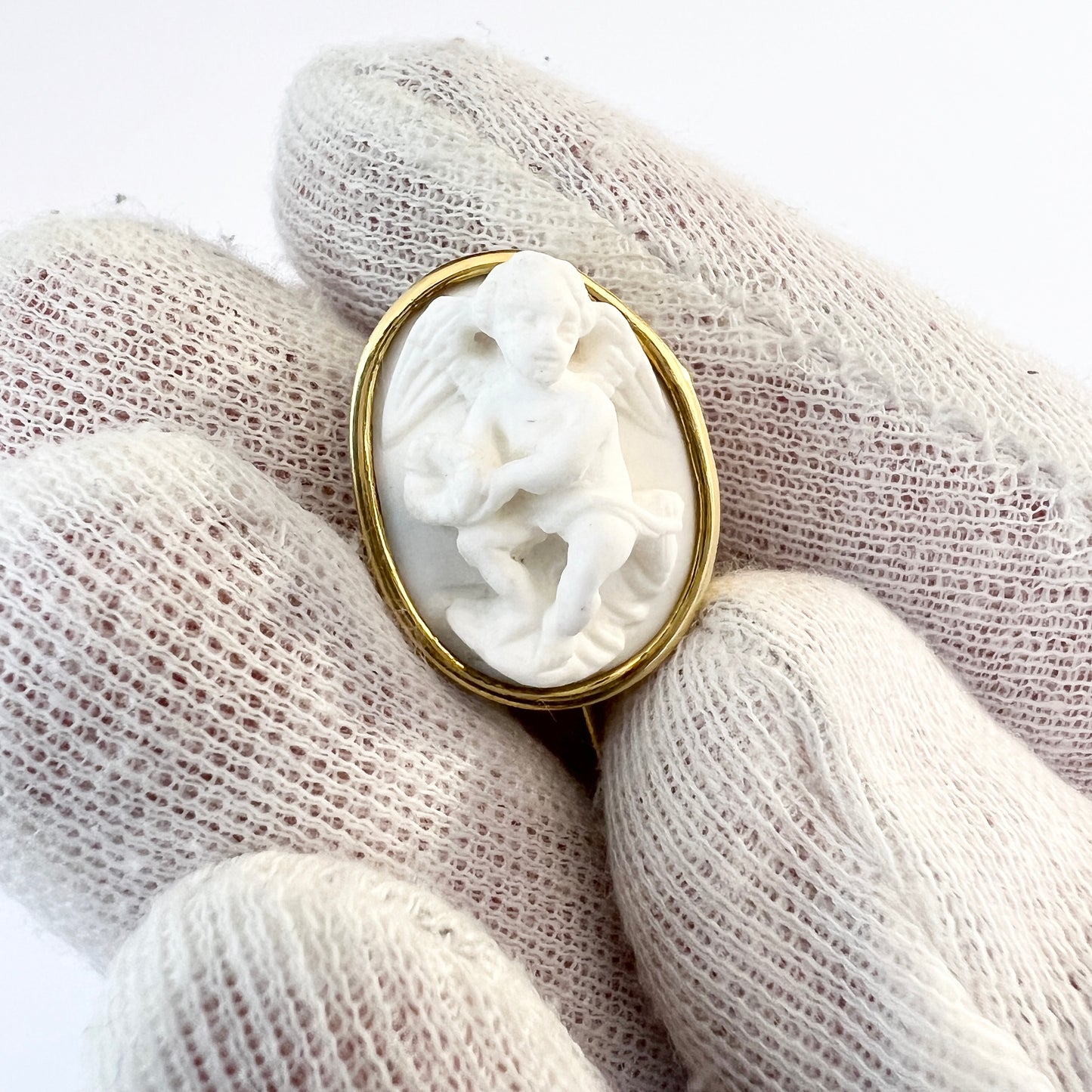 Stockholm, Sweden Antique Victorian 18k Gold Lava Cameo Grand Tour Souvenir Brooch.