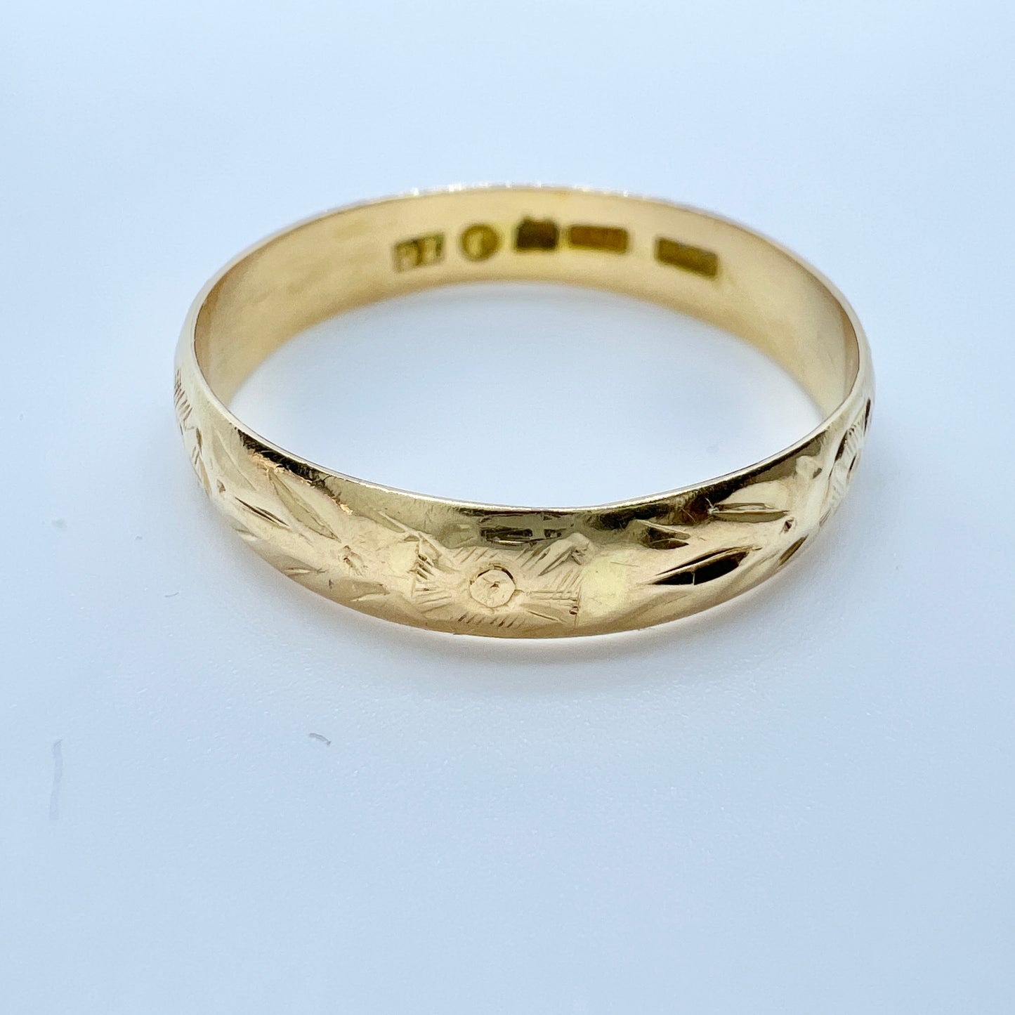 Westerdahl, Sweden 1902. Antique 18k Gold Wedding Band Ring.