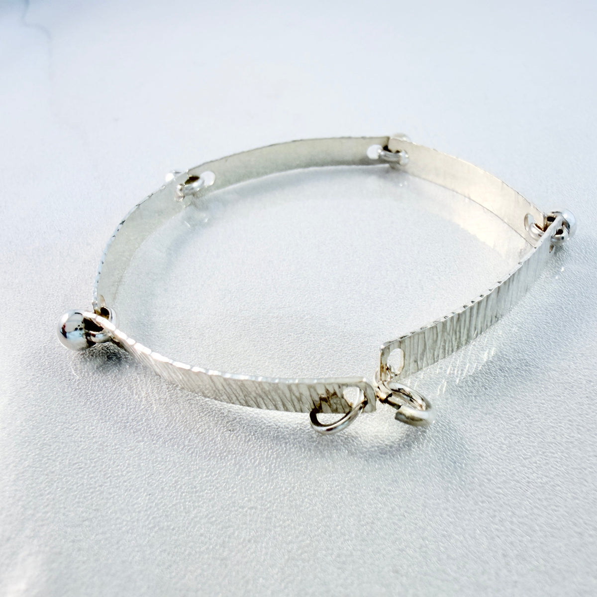 Vintage 1970s Solid Silver Bracelet.