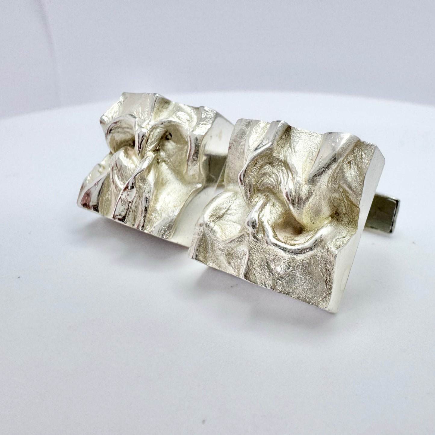 Matti Hyvarinen for Siro Koru, Finland 1979. Vintage Sterling Silver Cufflinks.