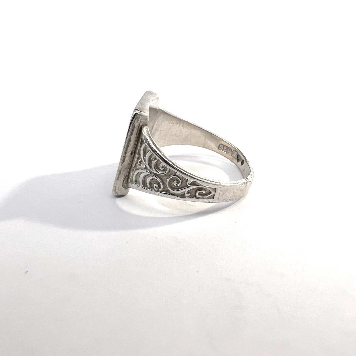 Sten Peterson, Sweden 1949. Vintage Sterling Silver Signet Ring EB or BE