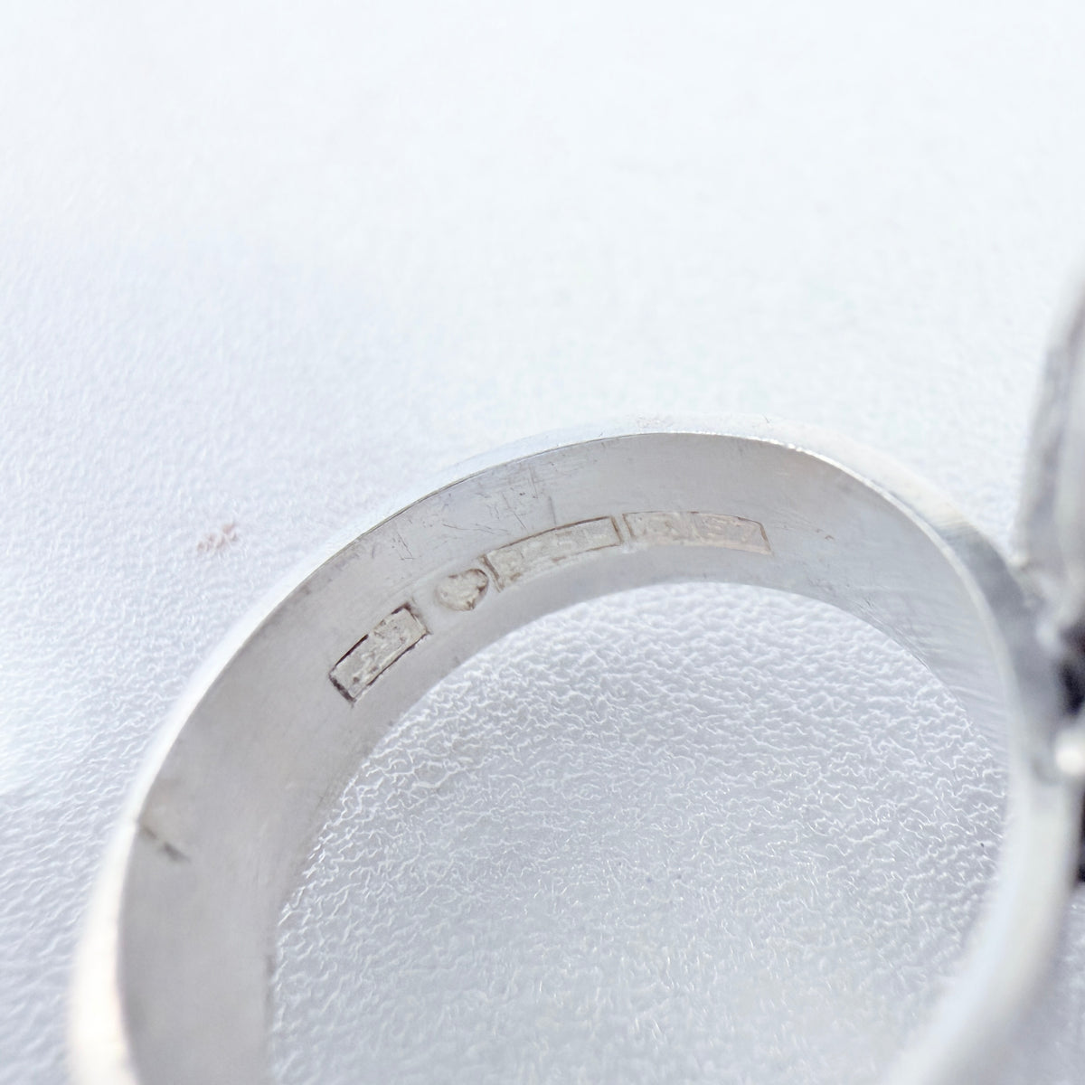 Valo-Koru, Finland 1971. Vintage Sterling Silver Reindeer Moss Design Ring.