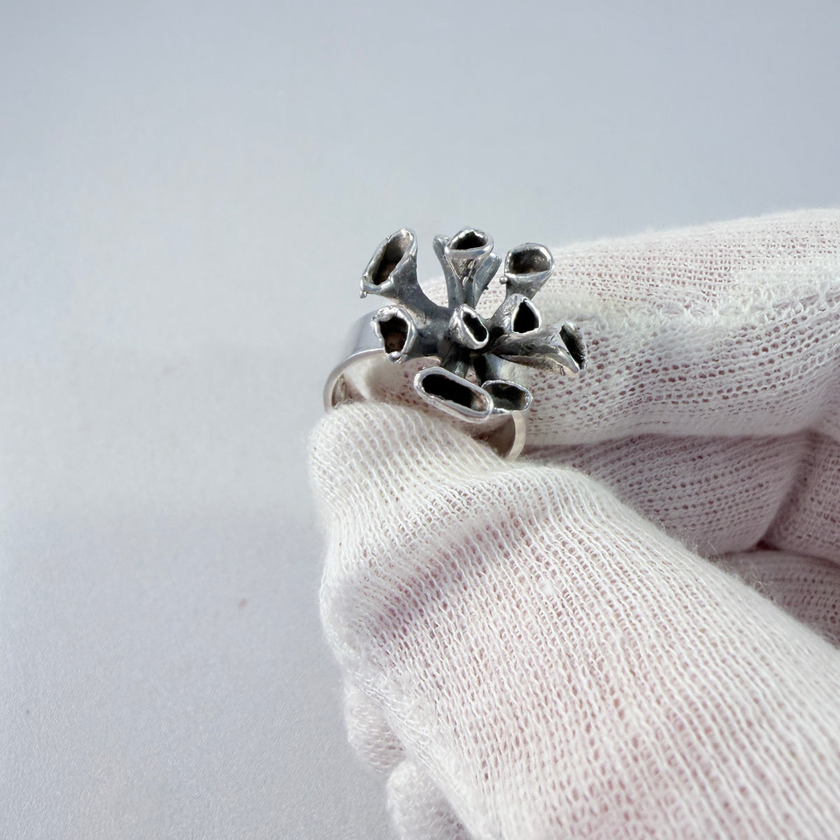Valo-Koru, Finland 1971. Vintage Sterling Silver Reindeer Moss Design Ring.