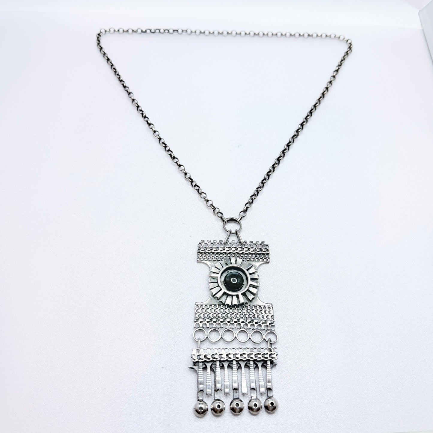 Pentti Sarpaneva for Kalevala Koru, Finland 1965. Large Vintage Silver Spectrolite Pendant Necklace.
