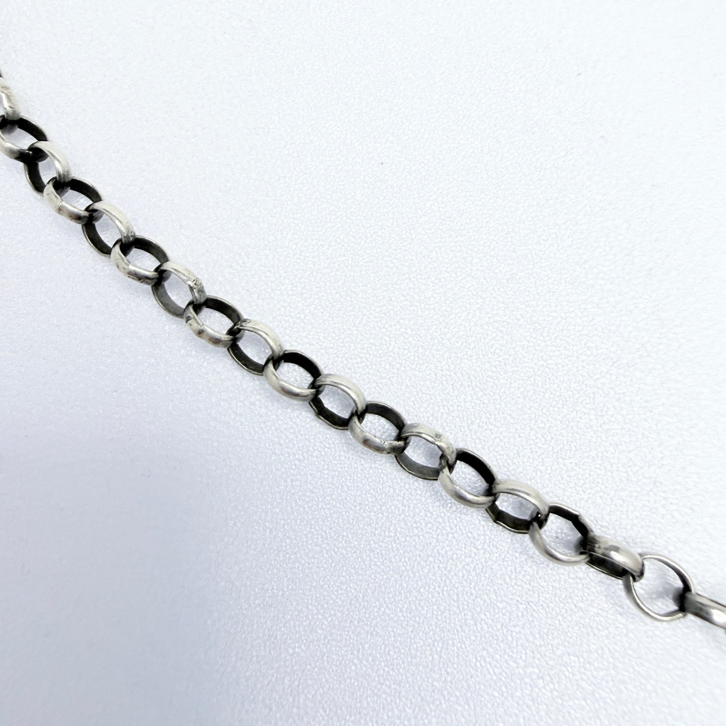 Pentti Sarpaneva for Kalevala Koru, Finland 1965. Large Vintage Silver Spectrolite Pendant Necklace.
