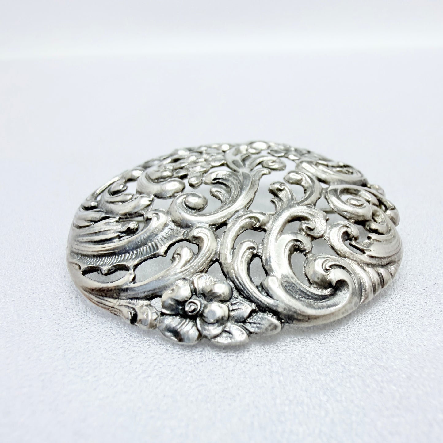 Finland year 1938. Vintage Solid Silver Floral Brooch.