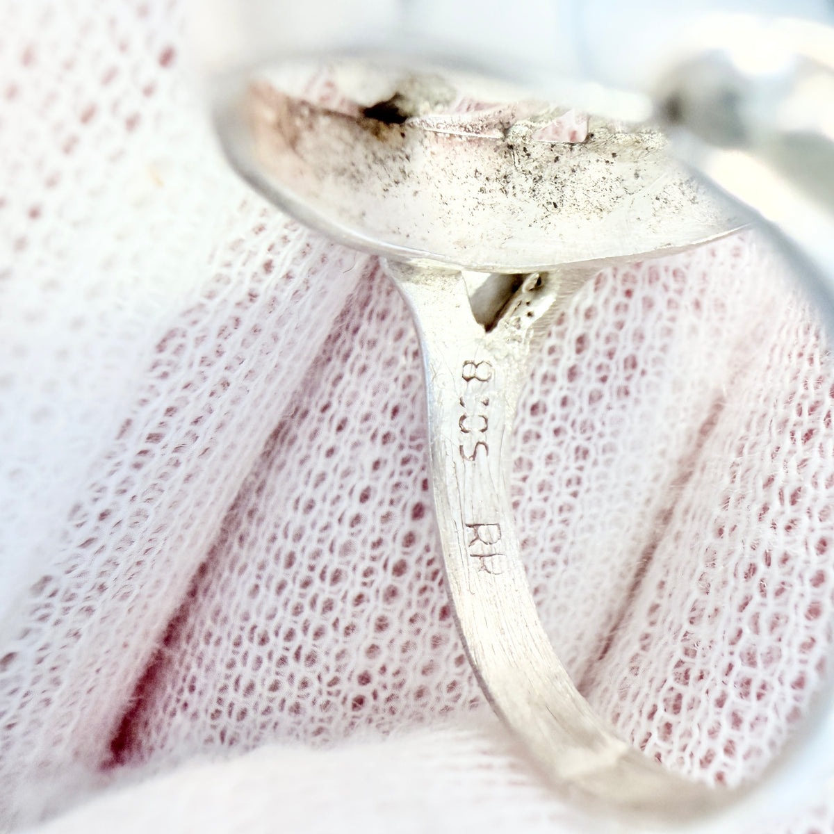 RR, Denmark ca 1950s. Vintage Solid Silver Flower Ring.