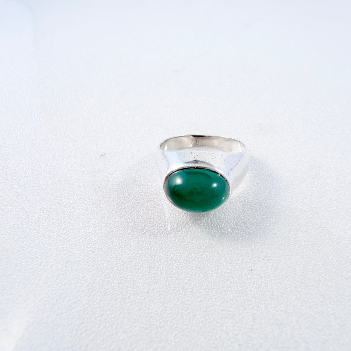 G Dahlgren, Sweden 1959. Vintage Solid Silver Chrysoprase Ring.