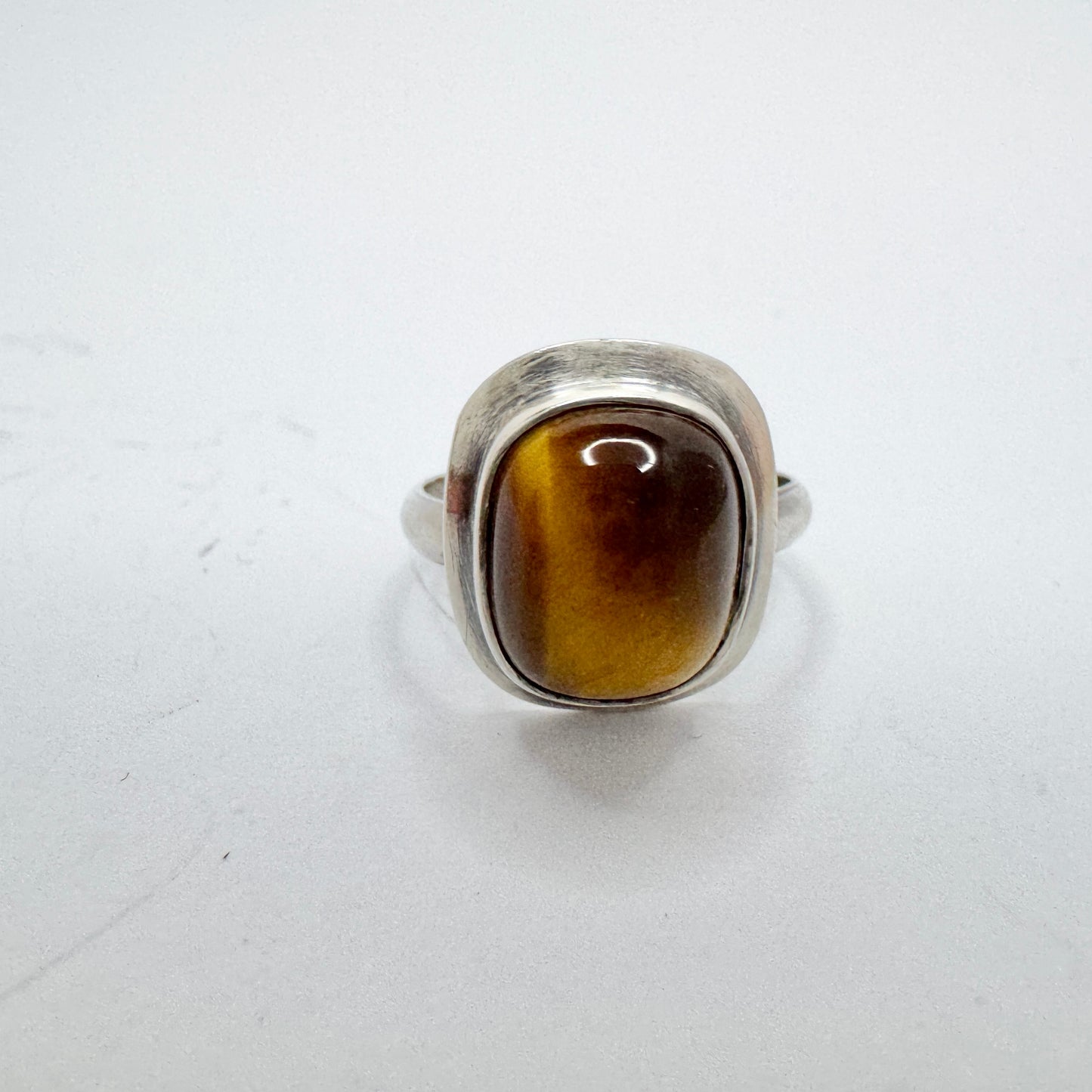 Vintage c 1960. Solid Silver Tiger's Eye Ring.