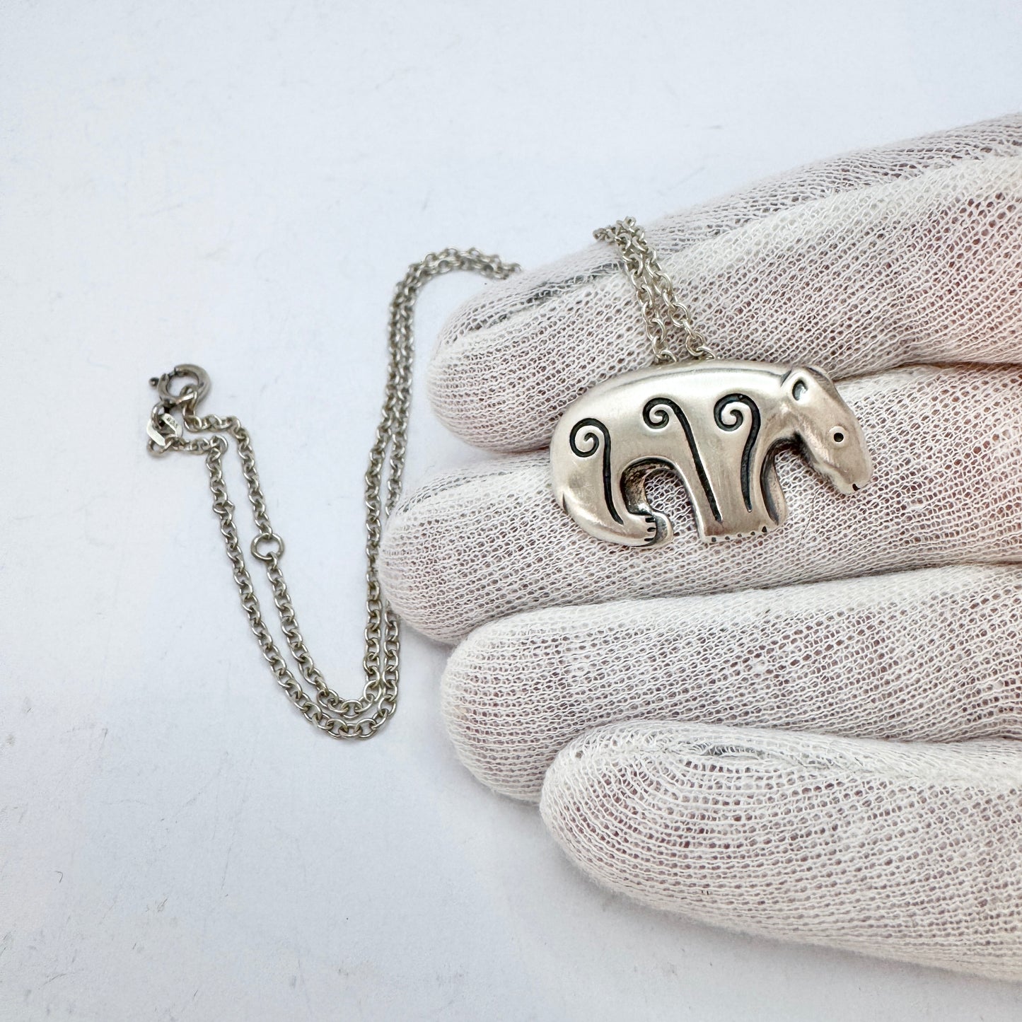 Kalevala Koru, Finland Vintage Sterling Silver Bear Pendant Necklace.