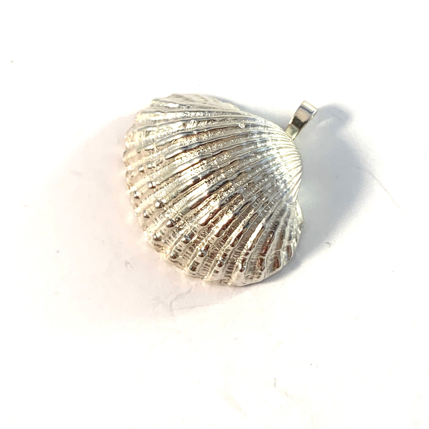 Owe Johansson, Sweden. Vintage Sterling Silver Seashell Pendant.