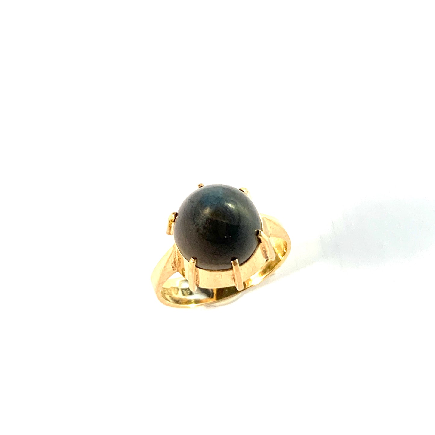 Fryklund & Pålsson, Sweden 1963. Modernist Space Age 18k Gold Labradorite Ring.