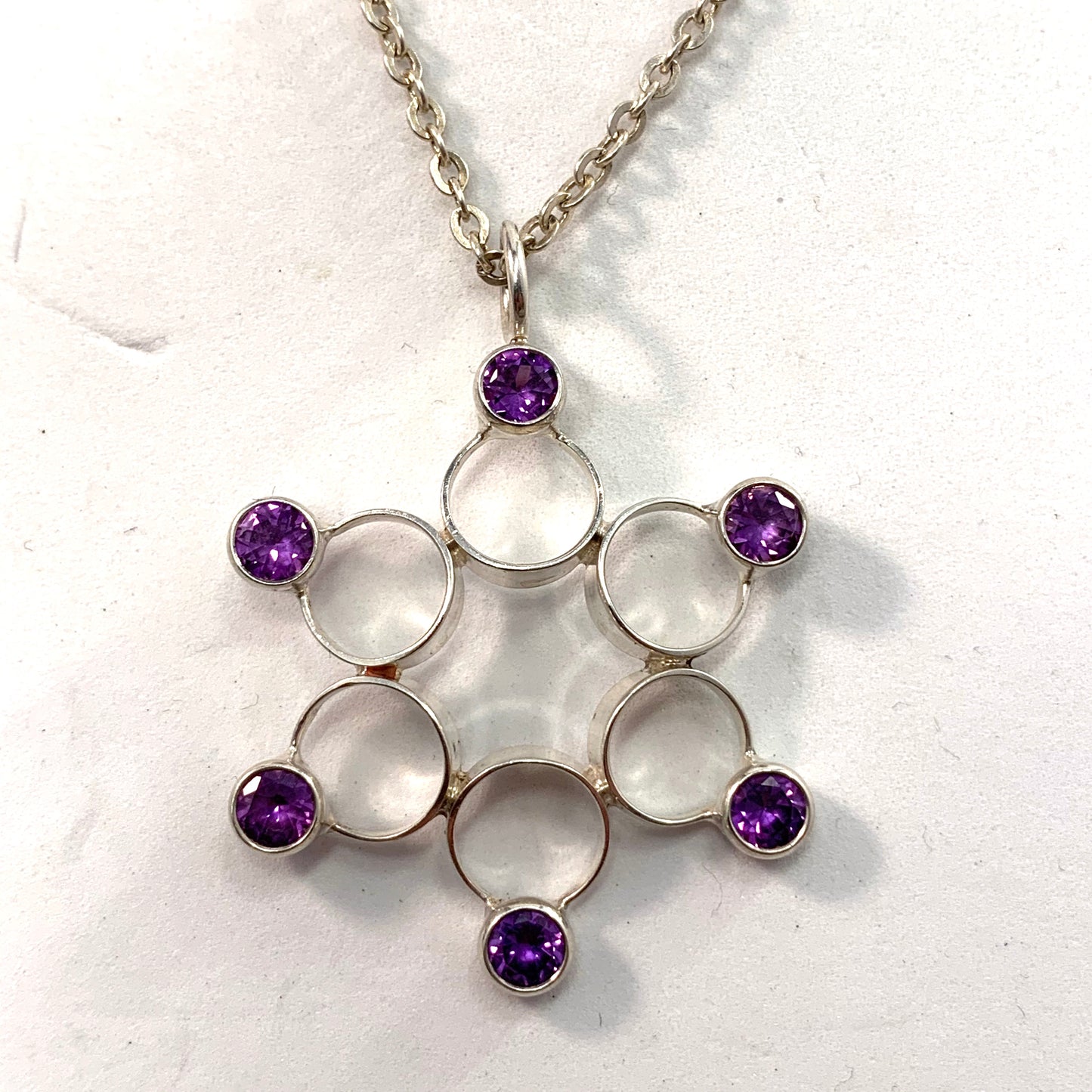 Kultakeskus, Finland 1970s Sterling Silver Amethyst Pendant Necklace.