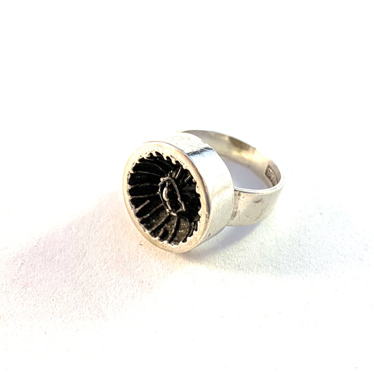 Bengt Hallberg, Sweden 1969 Vintage Modernist Solid 830 Silver Ring.